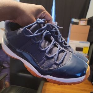 Air Jordan 11 low Midnight Blue